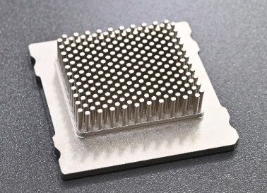 70W Cold Forged Square Pin Fin Skived Heat Sink อุปกรณ์ที่ใช้ในการทําความร้อน